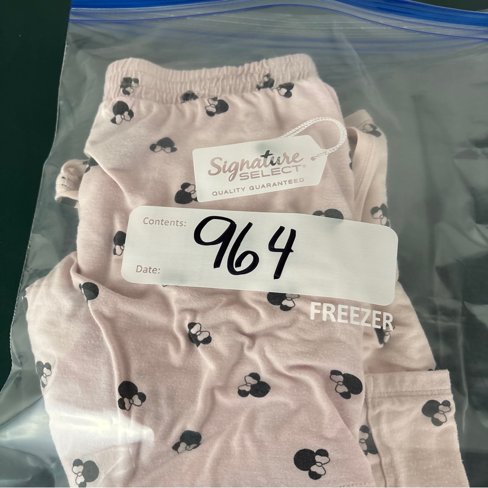 Disney Mickey & Minnie Women’s 2 Piece Shorts Set Pajamas PJ XS Pink (964) - Picture 14 of 14